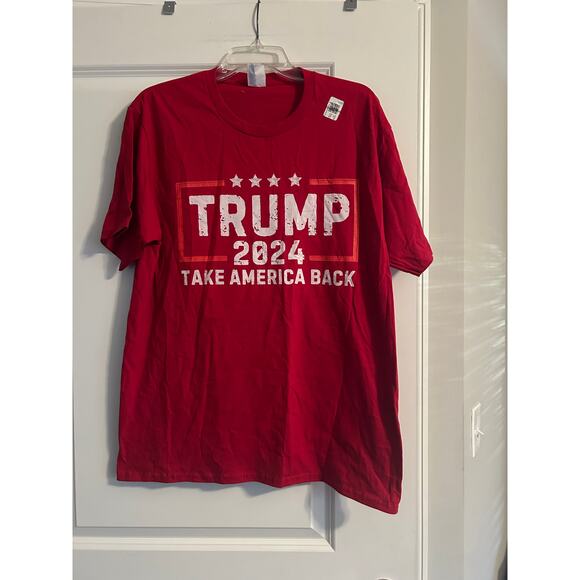 NWOT Port and Company Men's Cut Red Short Sleeve T Shirt Trump MAGA Size Lg - Picture 1 of 4